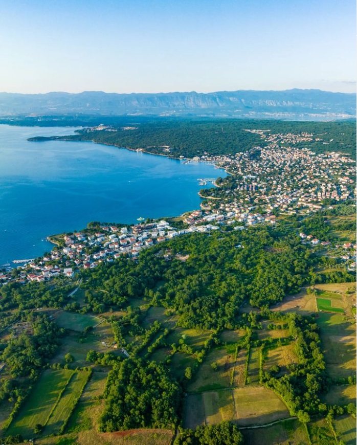 Sezonske Radosti: Najbolja Vremena za Posjet Malinskoj Tijekom Godine